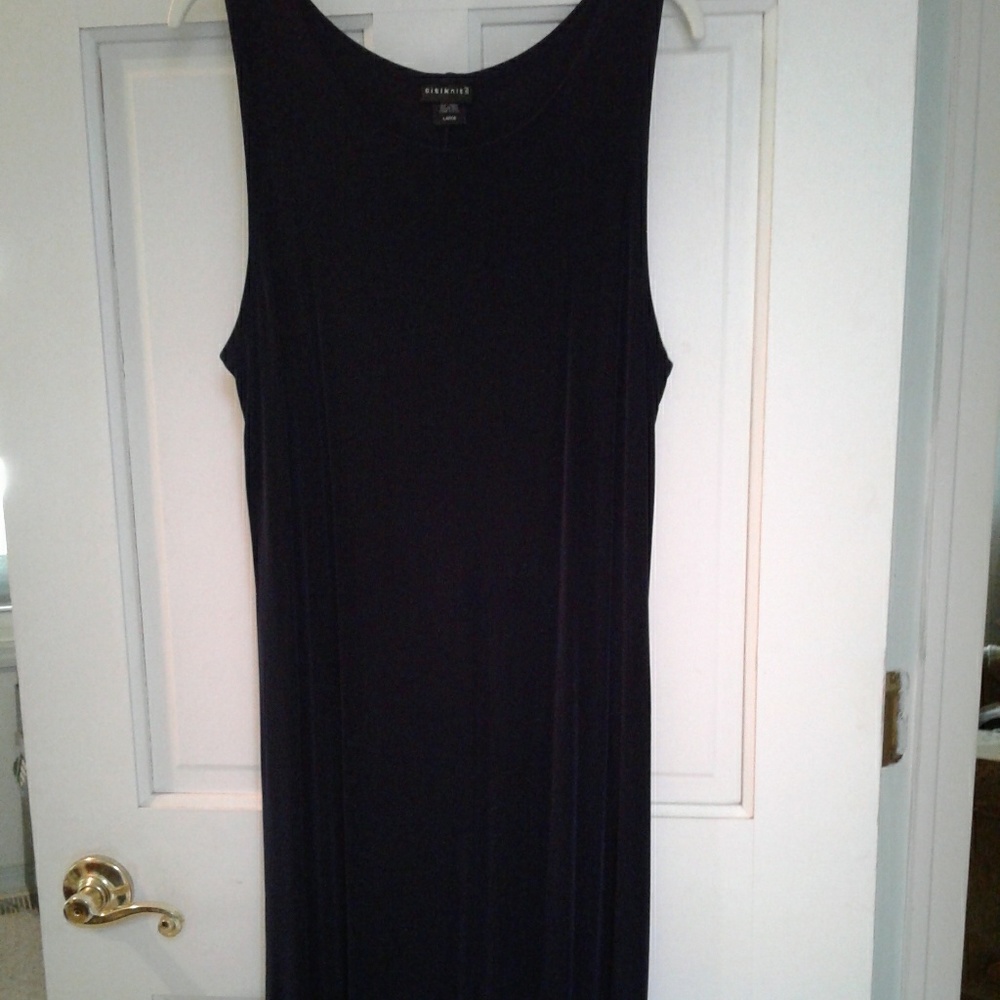 Black Sleeveless Dress